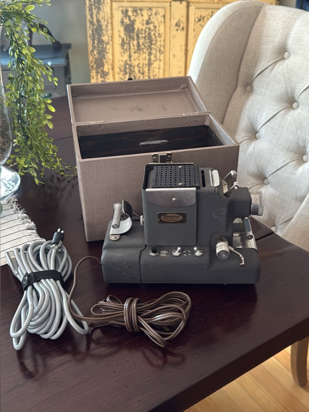 Standard Projector and Equipment Company Model 666-RC